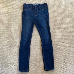Hollister size 3s dark wash jeans